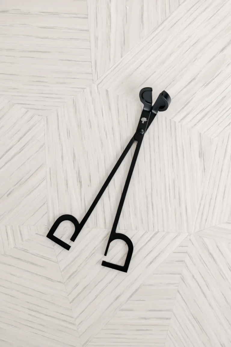 НОЖИЦА ЗА ФИТИЛИ BAOBAB  |  Ароматни свещи